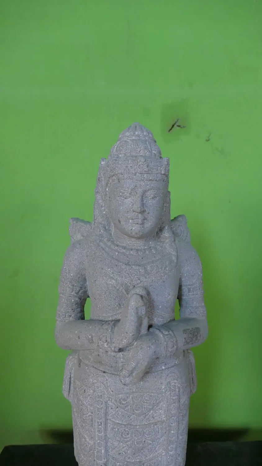  Product image 8 of the product “Standing Dewi Sri, “Turning of the Wheel”, 79cm Height, Riverstone, Stone Dewi Sri ”